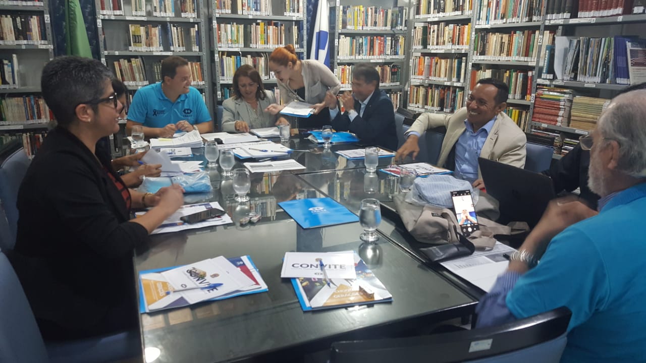 Em Fortaleza, Admª Rita Silveira preside Plenária no CRA-CE